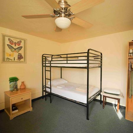 Ashland Commons Hostel Buitenkant foto