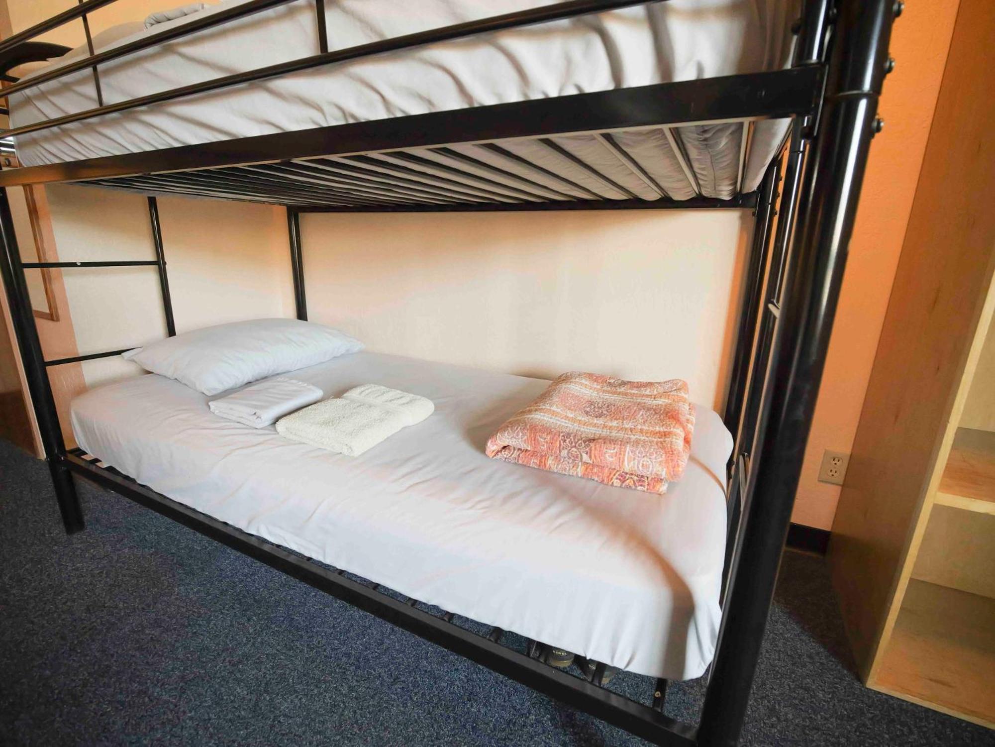 Ashland Commons Hostel Buitenkant foto