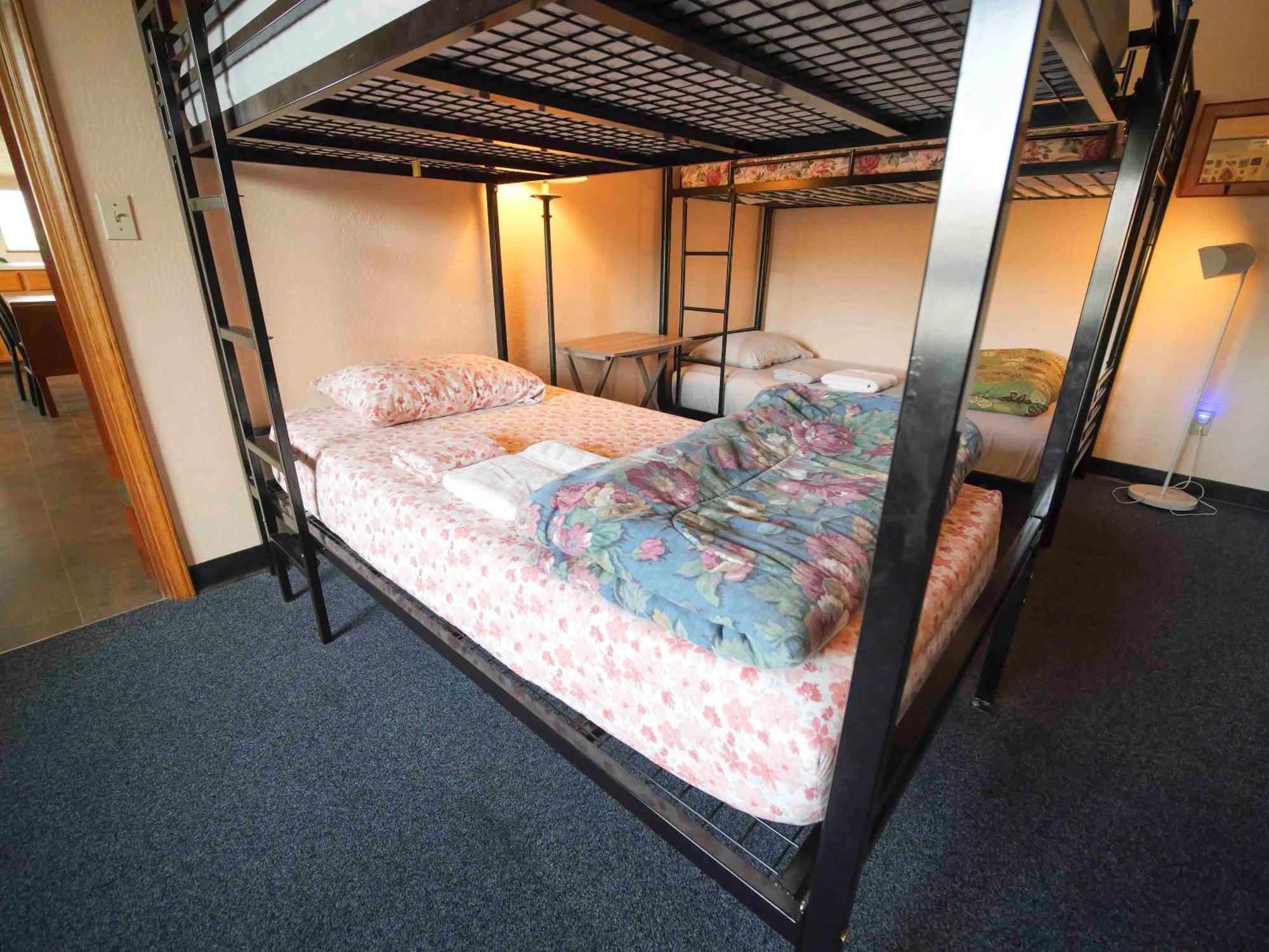 Ashland Commons Hostel Buitenkant foto
