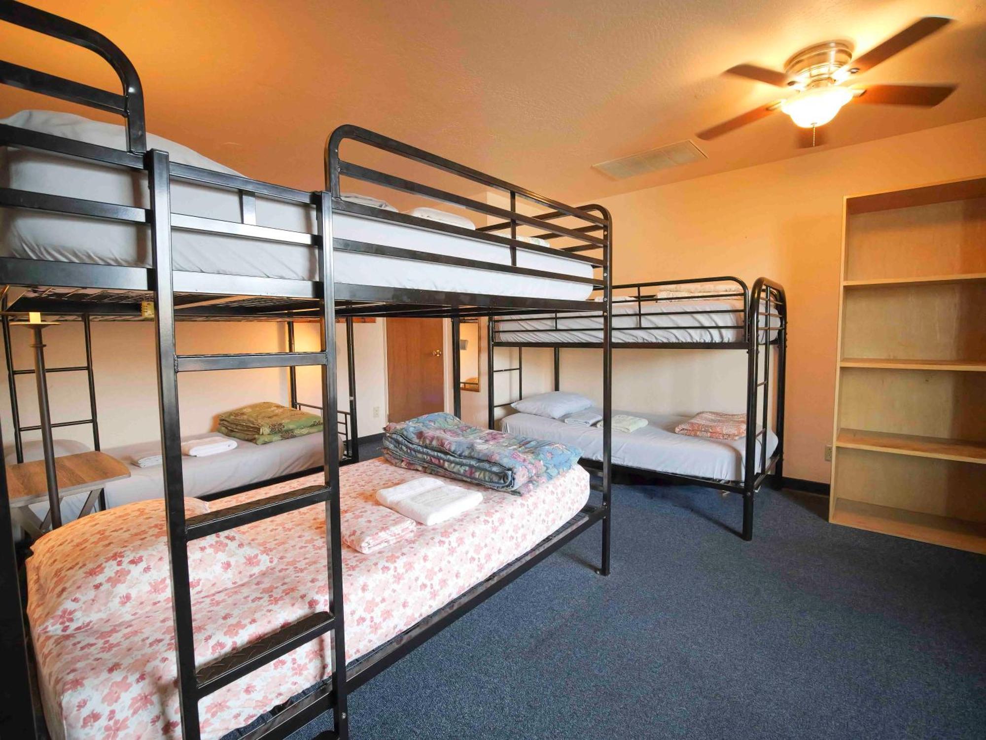 Ashland Commons Hostel Buitenkant foto