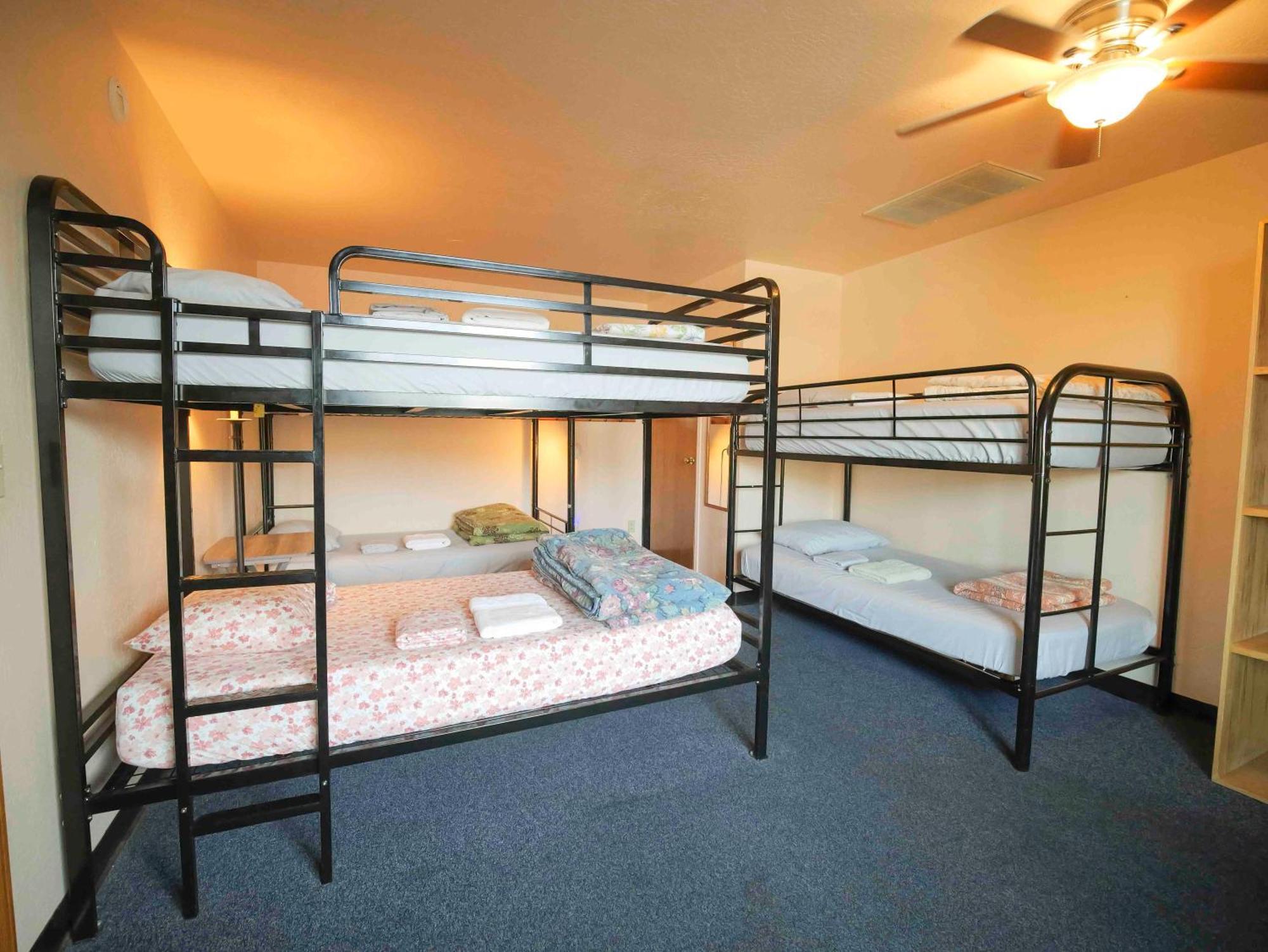 Ashland Commons Hostel Buitenkant foto