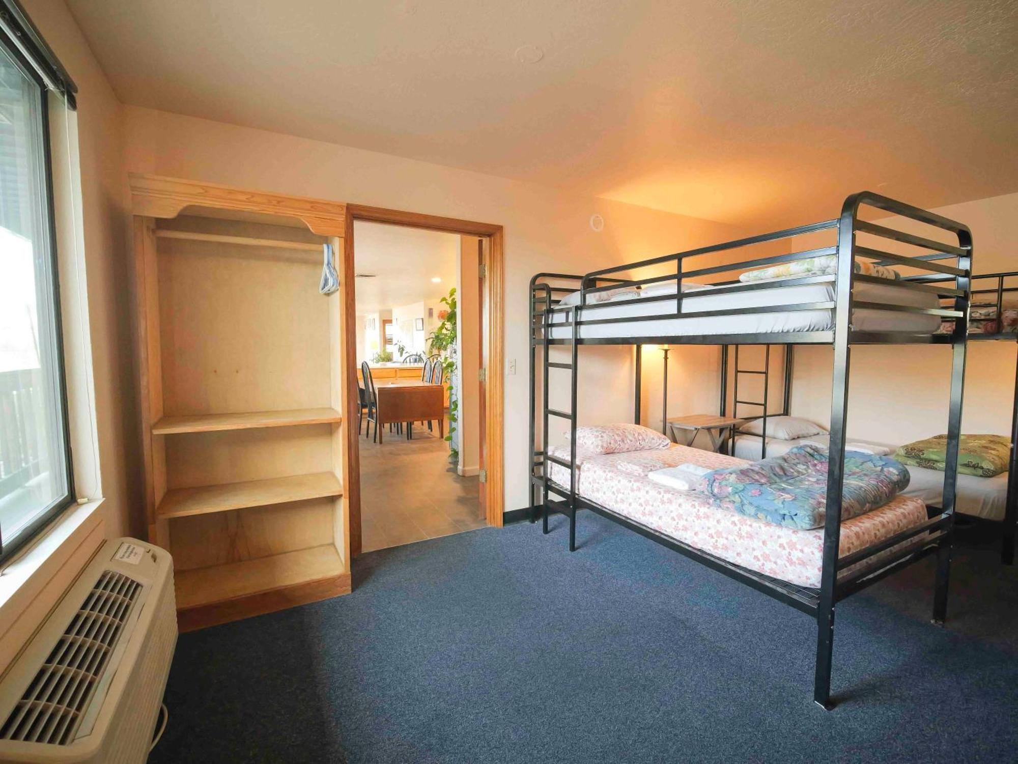 Ashland Commons Hostel Buitenkant foto