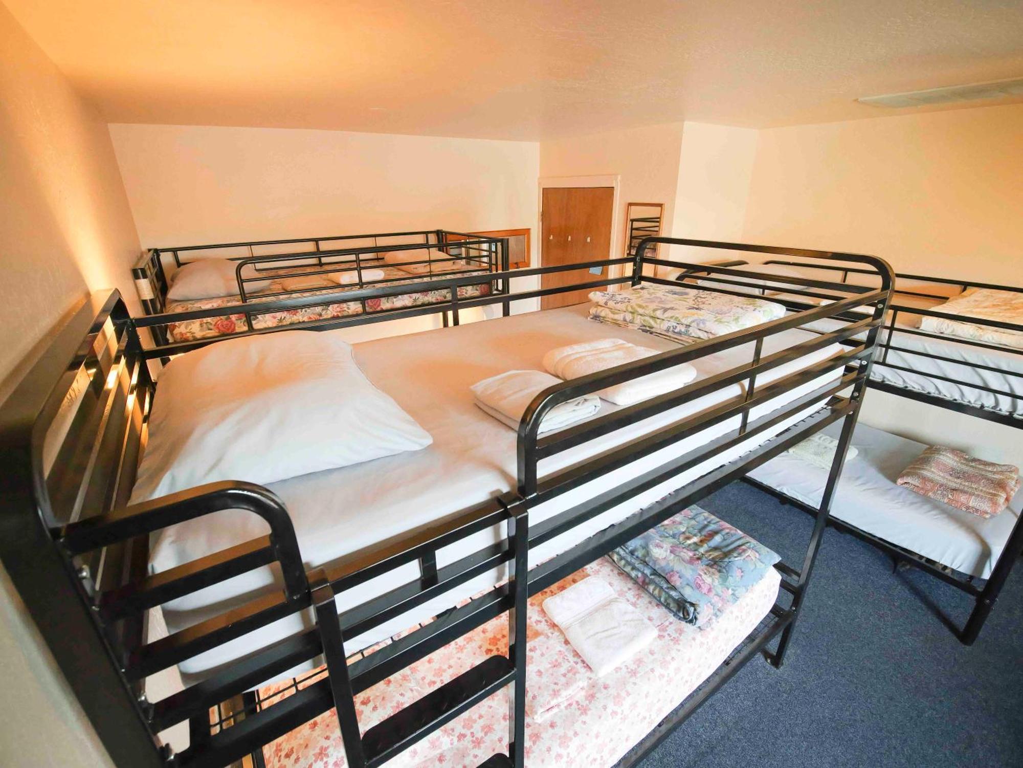 Ashland Commons Hostel Buitenkant foto