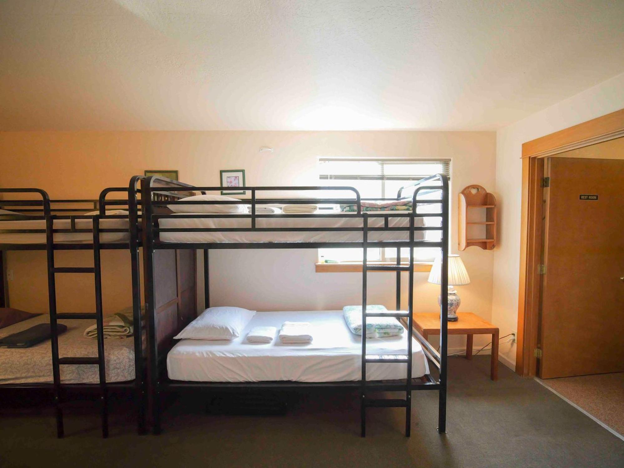 Ashland Commons Hostel Buitenkant foto