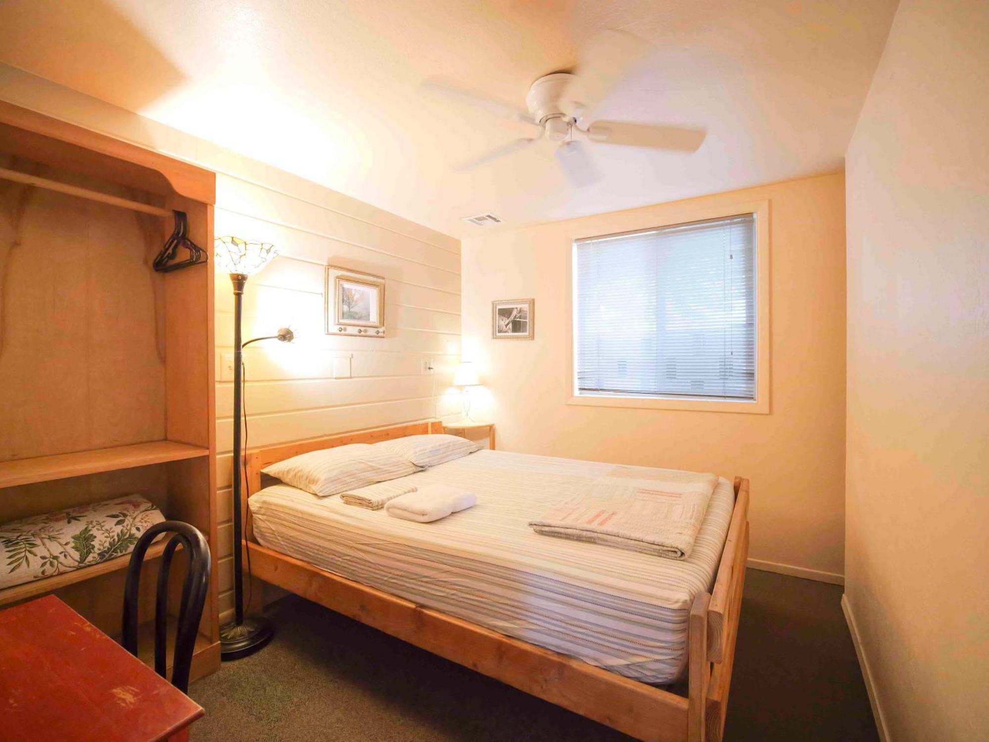 Ashland Commons Hostel Buitenkant foto