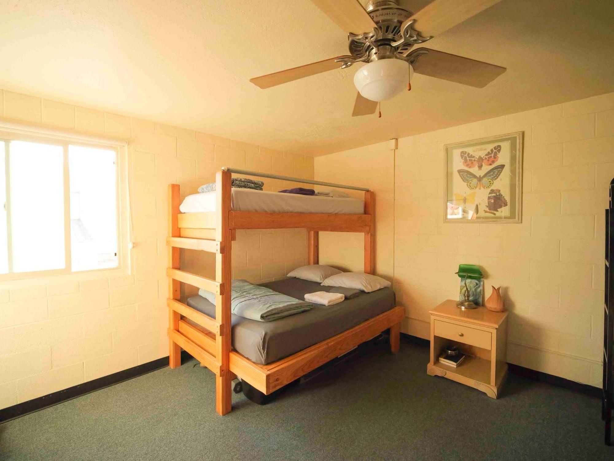 Ashland Commons Hostel Buitenkant foto