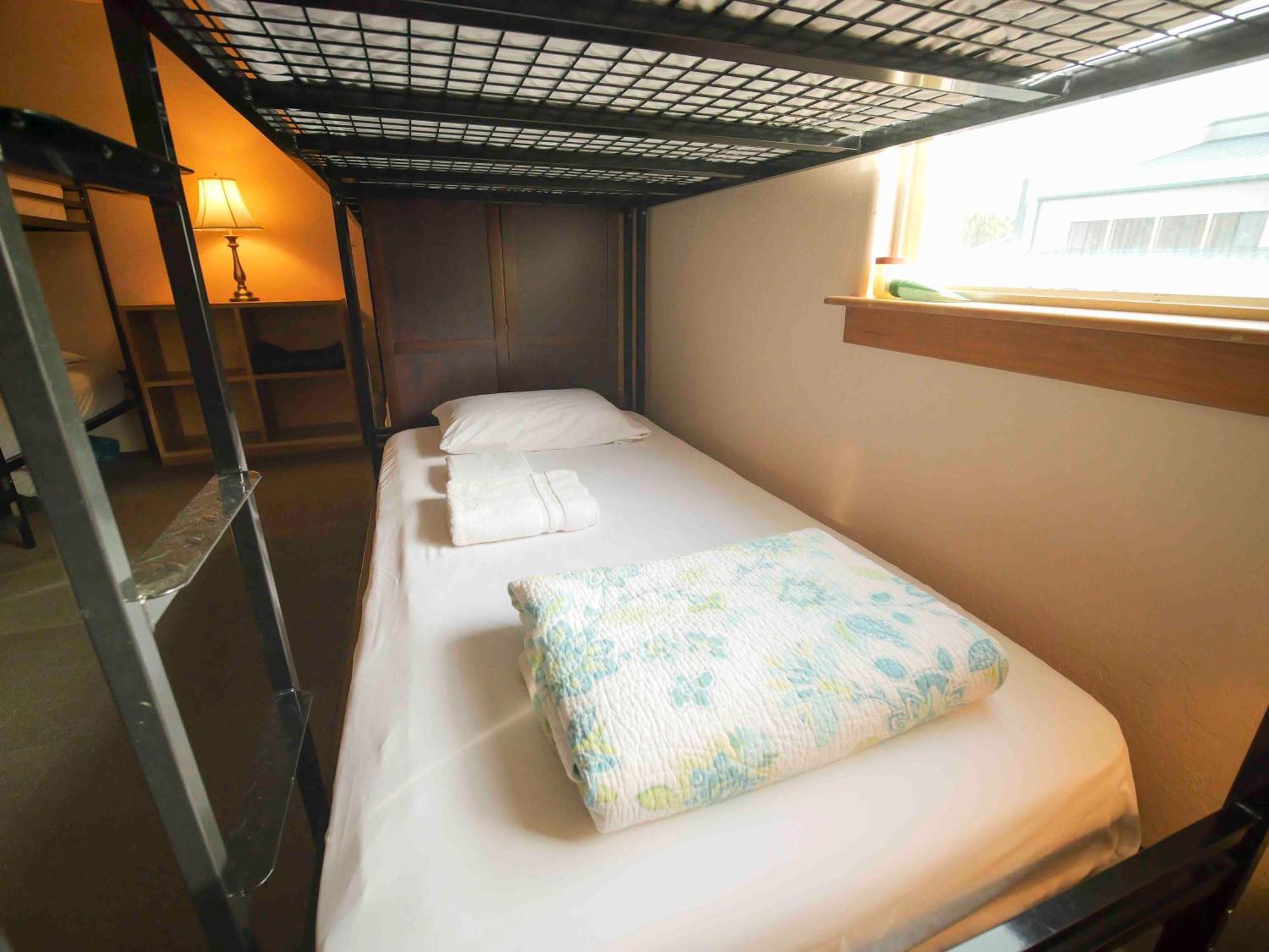 Ashland Commons Hostel Buitenkant foto